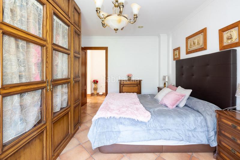 Foto aaf536a6-4671-4c1a-8330-249f5b023a44. Chalet espectacular chalet independiente en el laurel de la reina. la zubia. en Zubia (La)