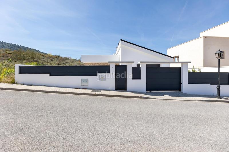Foto 551001f1-63d6-4d35-aca6-50e1b7e33ed0. Chalet villa de diseño en cañadas del parque en Dílar