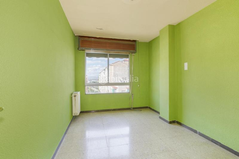 Foto 4a48d1c5-693d-49ad-939c-25f4aaa76463. Piso gran piso junto a parque federico garcía lorca en Granada