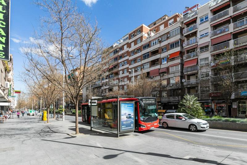 Foto c341300b-67f6-4174-a840-5879e87b9e14. Piso gran piso junto a parque federico garcía lorca en Granada