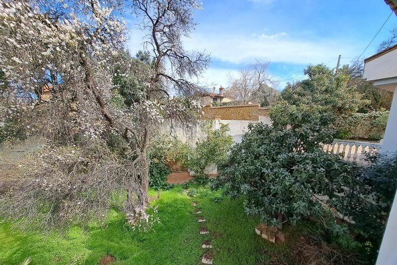 Foto 47a0ea96-6b6f-410f-a084-741c7b78d7a9. Chalet dans calle calle del clavel 15 dans Barrio de la Vega Monachil