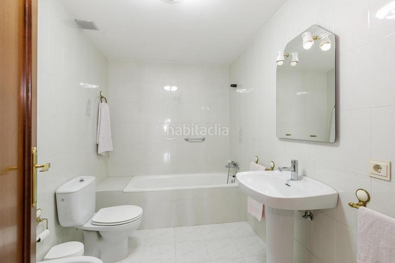 Foto 7d7d4db2-21b0-48bf-bde9-f99beae96b7e. Chalet dans calle calle del clavel 15 dans Barrio de la Vega Monachil