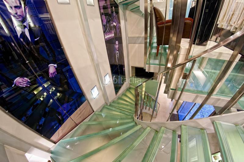 Foto 1d7b1502-b859-4850-ad01-43131cf02a73. Local comercial a calle alhondiga 10 a Centro - Sagrario Granada