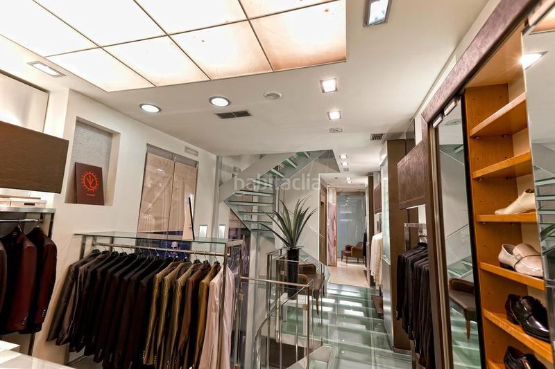 Foto 89abc1bf-c63c-4e1e-9ba6-9f3c7622fdb2. Local comercial a calle alhondiga 10 a Centro - Sagrario Granada