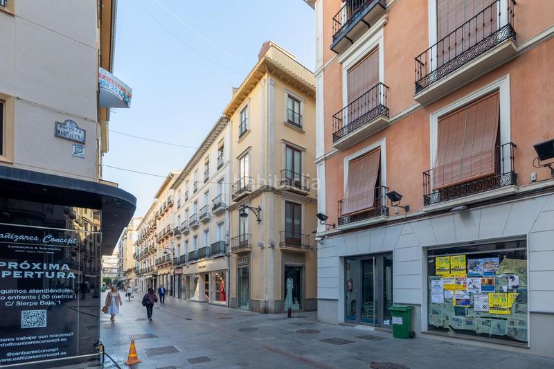 Foto d24490e0-7da8-4208-af81-565c19b3075e. Local comercial a calle alhondiga 10 a Centro - Sagrario Granada
