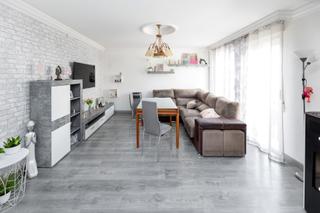 Casa adossada a Residencial Triana - Barrio Alto. Casa adosada reformada en la entrada de las gabias  lista para e