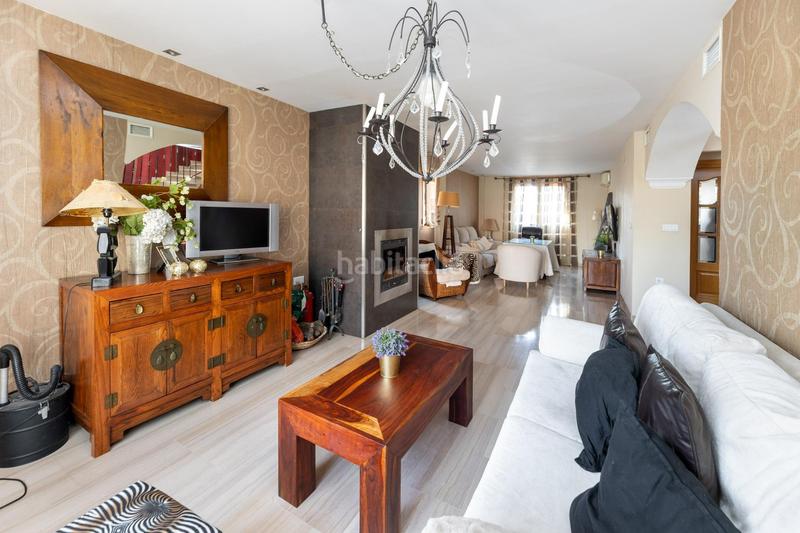 Foto 445f9662-224a-4180-8588-1dec0d1e3e54. Casa pareada sale a la venta una fantastica vivienda unifamiliar pareada en Huétor Vega