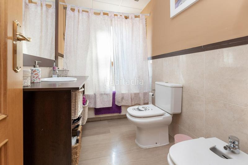 Foto eac756c6-7468-42e0-a227-c8331460aa6d. Casa pareada sale a la venta una fantastica vivienda unifamiliar pareada en Huétor Vega