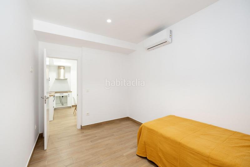 Foto 03bb1e9b-4894-4fd0-809c-5383e3dbb102. Piso totalmente reformado, junto mondragones, 3 dormitorios 2 baños en Granada