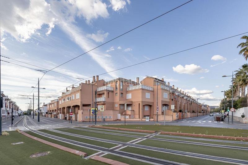 Foto f0e09388-6e0f-4635-9088-bdf67711162c. Casa  , junto al nevada. en San Miguel Armilla