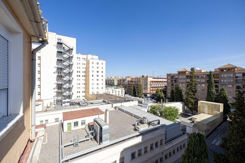 Foto d7d867d3-2508-44a8-bb5d-1bdbe3d55e28. Affitto attico con riscaldamento in Plaza de Toros Granada