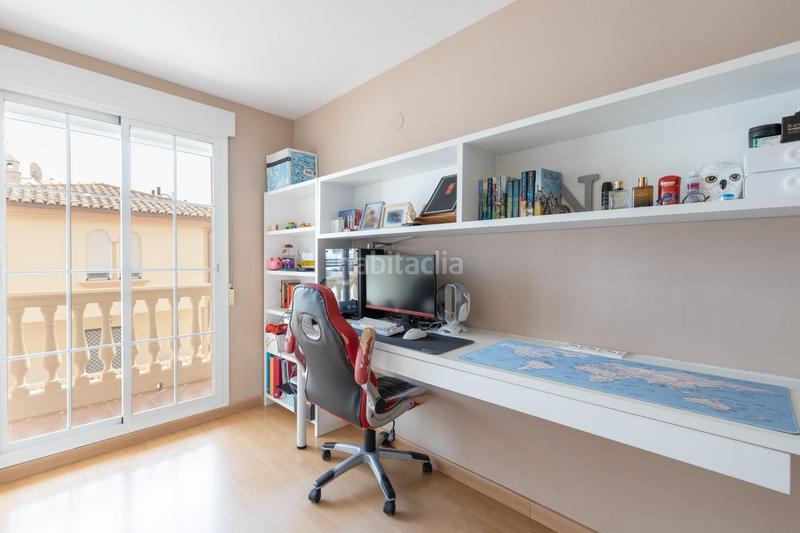 Foto c9ab96cd-d560-4e9d-bcff-9d0f189fc625. Chalet exclusiva casa independiente en el chaparral, . una joya en una de las zonas más demandadas. en Albolote