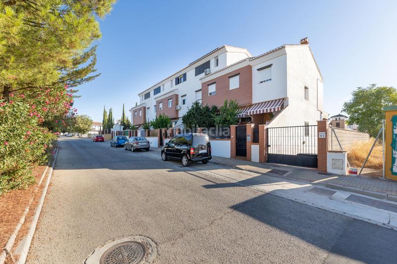 Foto b175e317-7851-4fed-a54b-51266cd4221a. Casa a schiera con parcheggio piscina in Atarfe