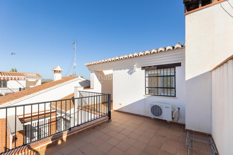 Foto c5831ed5-617a-47bb-a6f9-805a3c8126bc. Casa a schiera con parcheggio piscina in Atarfe