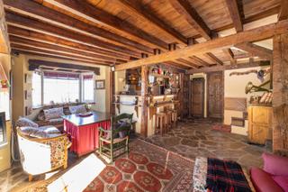 Àtic a Zona media. Vivienda con garajes en sierra nevada zona media  baja