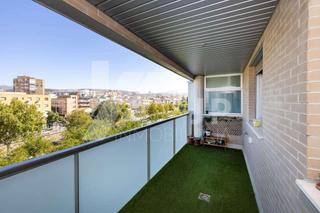 Piso  Calle catedrtica asuncin linares. Campus de la salud, urbanizacion con piscina y zonas comunes. pi