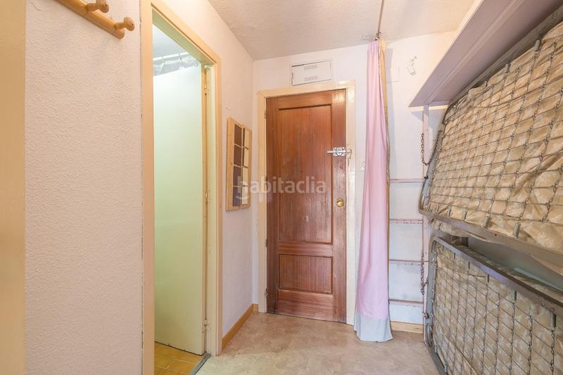 Foto fef69cf5-1ad7-4f5f-b9c0-f48b51c09e26. Piso precioso estudio en Zona alta Sierra Nevada