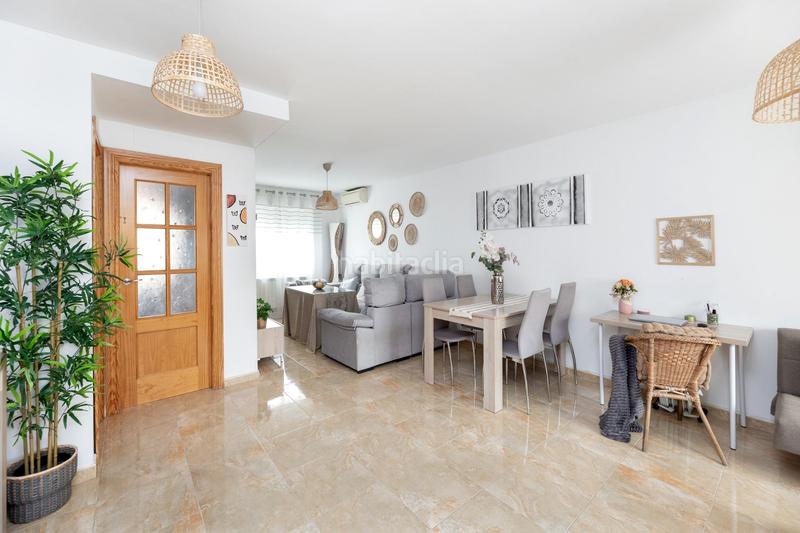 Foto d2f11137-40ec-4646-86ee-a74dc33f56d2. Casa adossada amb aparcament a Belicena Vegas del Genil