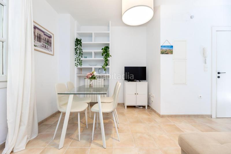Foto ade909a9-e605-45d2-aecd-e3f6c62d17e1. Apartamento venta de apartamento con licencia turística junto a gran vía en Granada