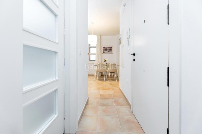 Foto c7ff39aa-6401-4346-870b-82d058fff6a0. Apartamento venta de apartamento con licencia turística junto a gran vía en Granada