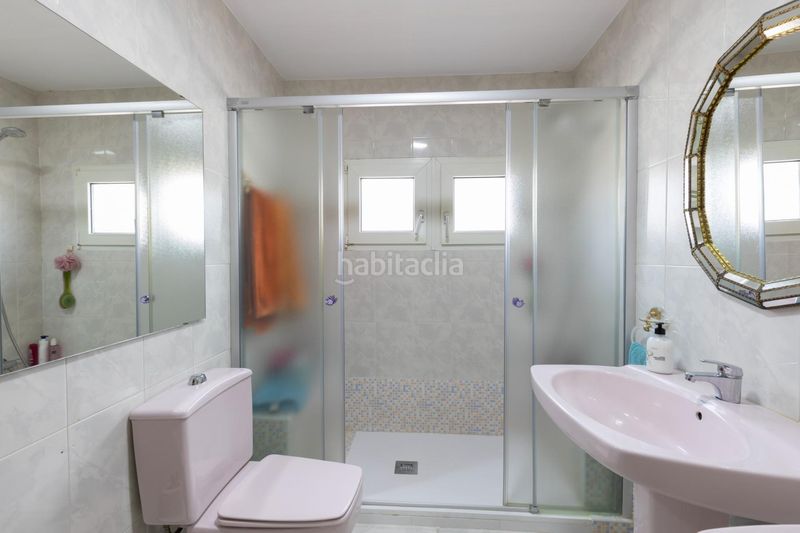 Foto 0db6d476-1fa5-4bc9-aced-96deff44aa53. Chalet vivienda exclusiva en urbanización viñas del rey otura en Villa de Otura