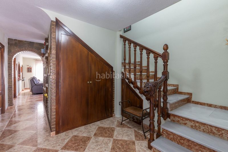 Foto 18fc3d53-7749-46b3-8af5-595cc4f91b2d. Chalet vivienda exclusiva en urbanización viñas del rey otura en Villa de Otura