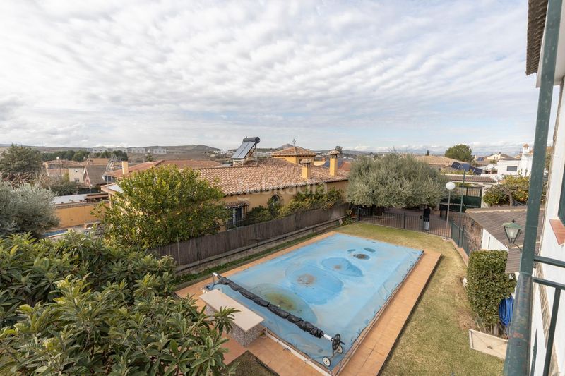 Foto 27d99bc3-df30-4a83-bb4f-b7481ffc7fed. Chalet vivienda exclusiva en urbanización viñas del rey otura en Villa de Otura