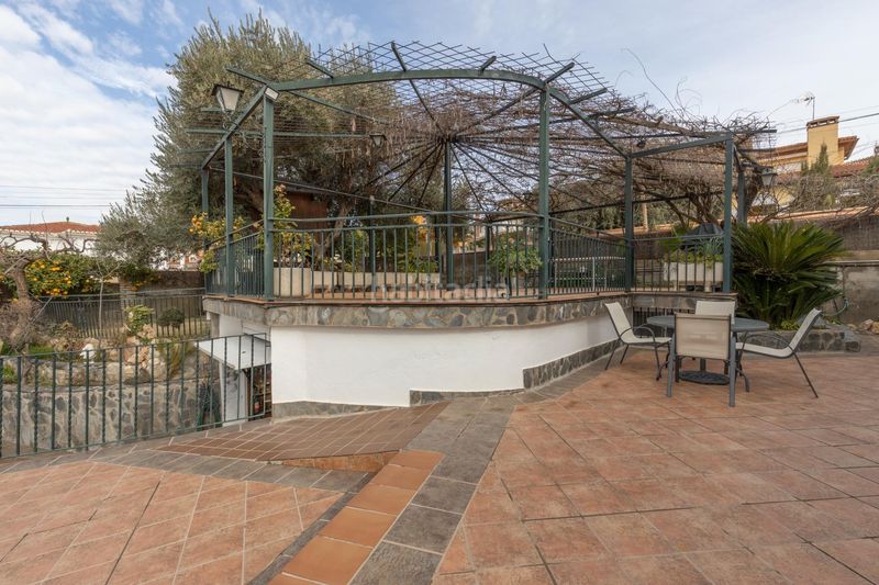 Foto 85677e0c-00a6-4da8-8f1c-5a6bc32a8745. Chalet vivienda exclusiva en urbanización viñas del rey otura en Villa de Otura