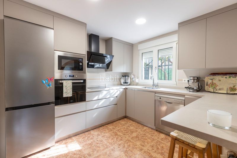 Foto 943f0636-b189-437f-a075-f4ab237dae13. Chalet vivienda exclusiva en urbanización viñas del rey otura en Villa de Otura