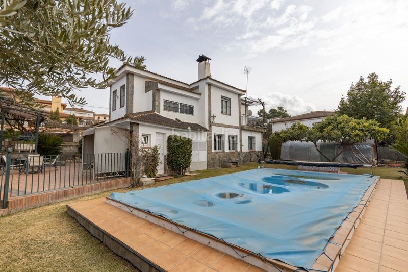 Foto a031db1c-d40b-47bb-9935-69ddf47e8d18. Chalet vivienda exclusiva en urbanización viñas del rey otura en Villa de Otura