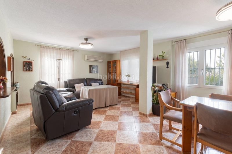 Foto b1cd94b9-6076-4ec7-a6d1-d30214521988. Chalet vivienda exclusiva en urbanización viñas del rey otura en Villa de Otura