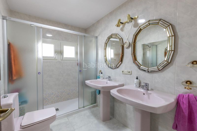 Foto b8a8631d-b885-4fad-91a2-31760b6ea97e. Chalet vivienda exclusiva en urbanización viñas del rey otura en Villa de Otura