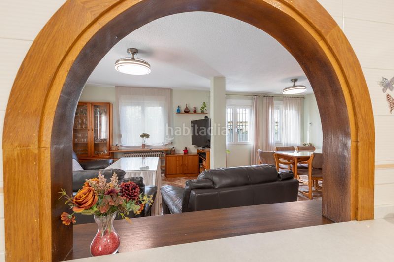 Foto bc856299-5657-4e25-ab91-d8f666696730. Chalet vivienda exclusiva en urbanización viñas del rey otura en Villa de Otura