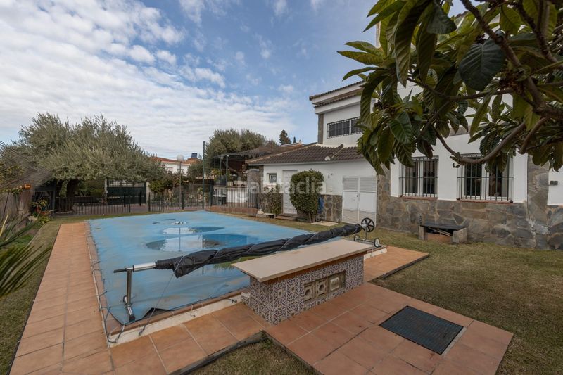 Foto f089e6a8-38fd-4959-b232-837b77ffd6ae. Chalet vivienda exclusiva en urbanización viñas del rey otura en Villa de Otura