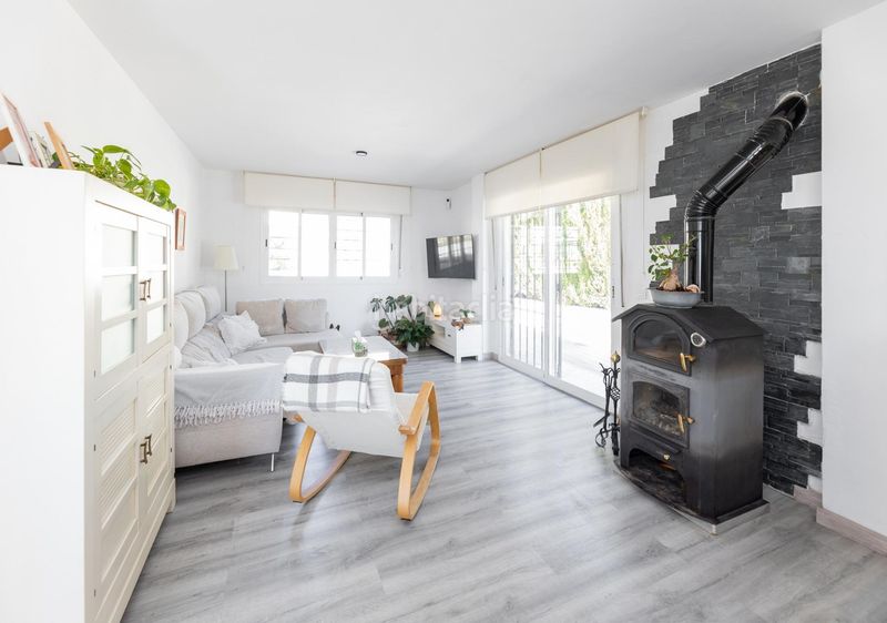 Foto 1e378574-d52c-421f-bf64-086f46313e05. Casa amb aparcament a Nívar