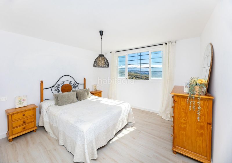 Foto b6b5d731-8ccf-4437-bebc-9aca5dece76a. Casa amb aparcament a Nívar