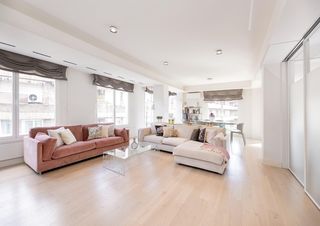 Flat in Camino de Ronda. Exclusiva vivienda con vistas al palacio de los patos, junto rec