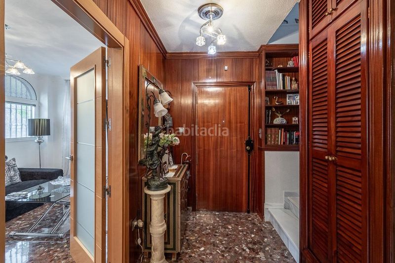Foto f7540b5b-8301-4fbd-9bb1-4129956569fe. Casa amb calefacció aparcament a Bola de Oro Granada