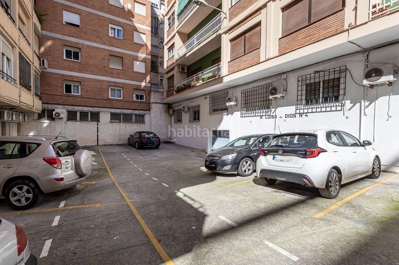 Foto bc9011a9-0e29-4fdf-ab7d-178002d6857f. Pis amb aparcament a Pajaritos Granada
