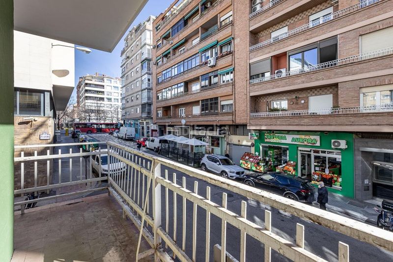 Foto c763815c-3955-4d0f-af27-01ea0a3b82cb. Pis amb aparcament a Pajaritos Granada