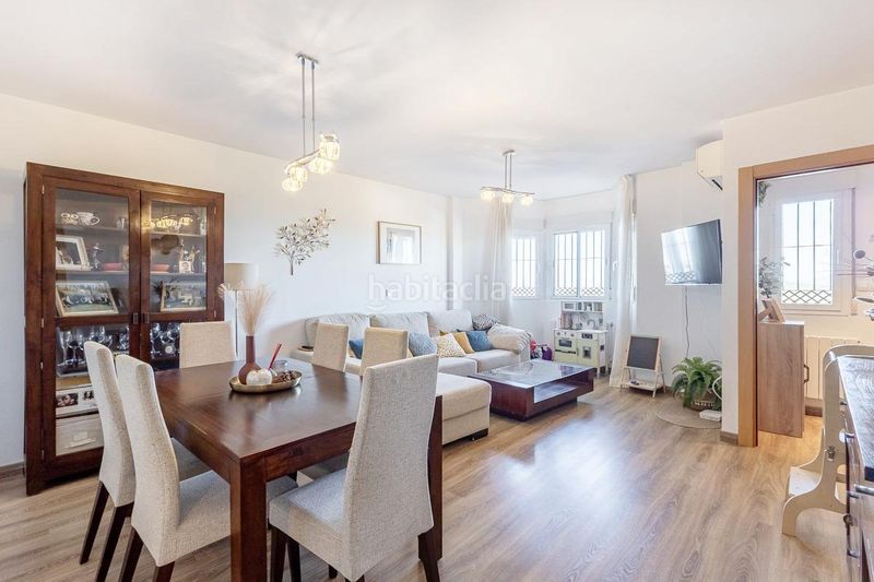 Foto 15ca3145-219d-49ce-8f3e-2aeee1766e01. Casa adossada amb aparcament a Güevéjar