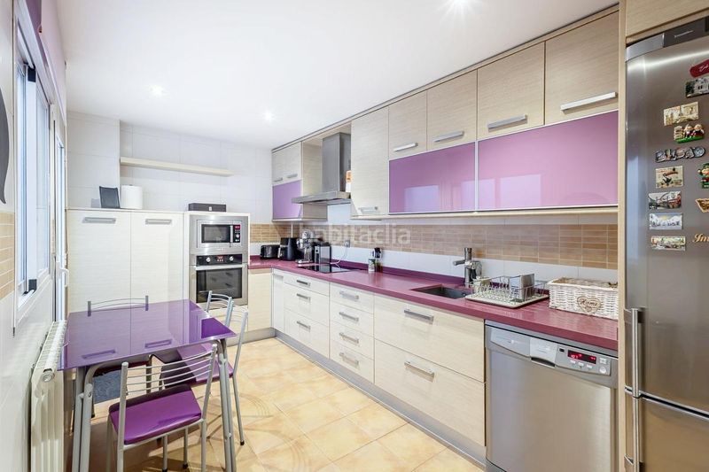 Foto 348ea7d2-6409-4b2a-96a9-9a850f47853b. Casa adossada amb aparcament a Güevéjar