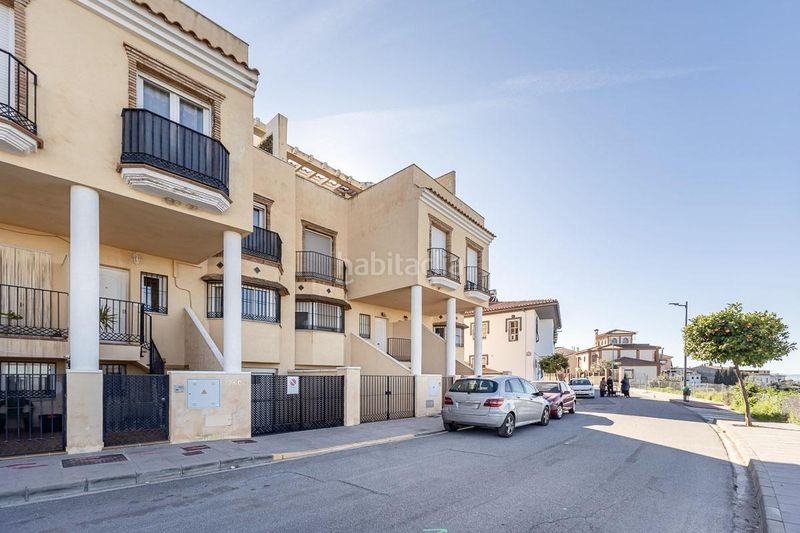 Foto 57c3662e-040c-48de-92ec-5f3ac63c879c. Casa adossada amb aparcament a Güevéjar