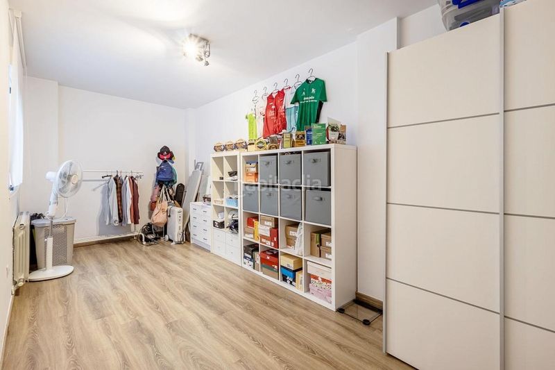 Foto 653f4ab7-90be-40ff-904a-ecb9b7a12623. Casa adossada amb aparcament a Güevéjar