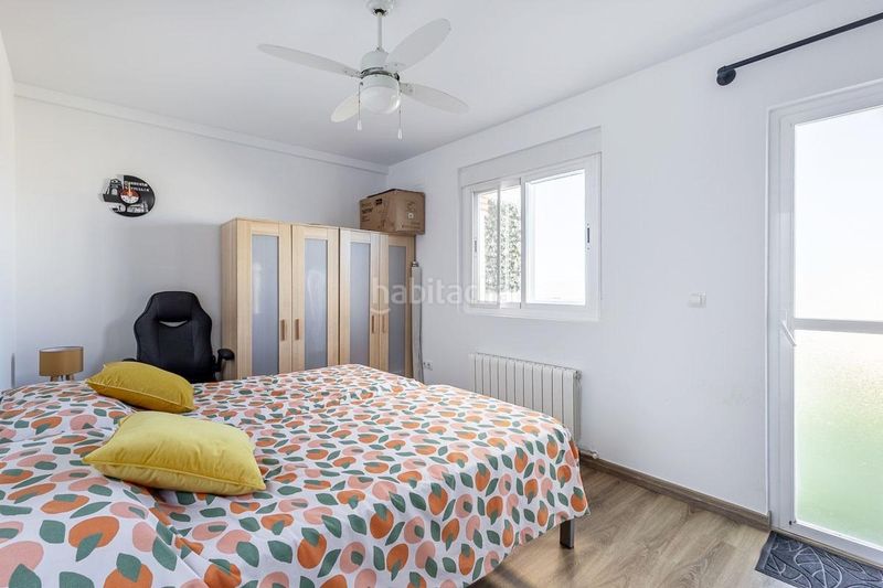 Foto c96fc905-2f69-4735-8955-2cc17f98ac4b. Casa adossada amb aparcament a Güevéjar