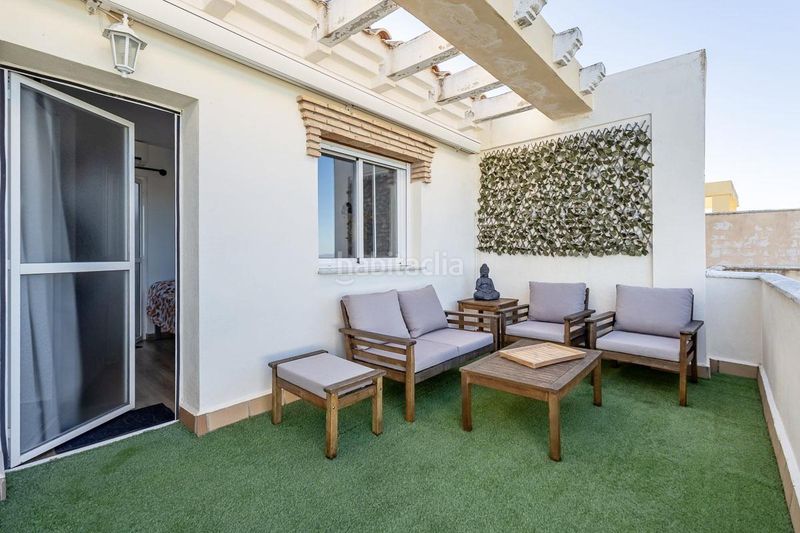 Foto d26cfedc-1cf3-4156-9f21-5c81e270cee3. Casa adossada amb aparcament a Güevéjar