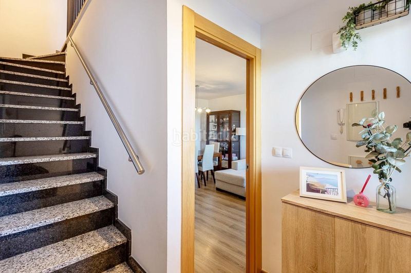 Foto e1f32476-8d9d-4d25-b0de-d112795c8217. Casa adossada amb aparcament a Güevéjar