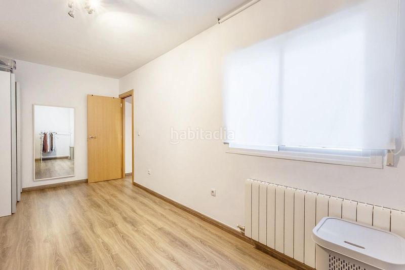 Foto e2f4d386-9831-45b3-a22c-b103cfb130f8. Casa adossada amb aparcament a Güevéjar