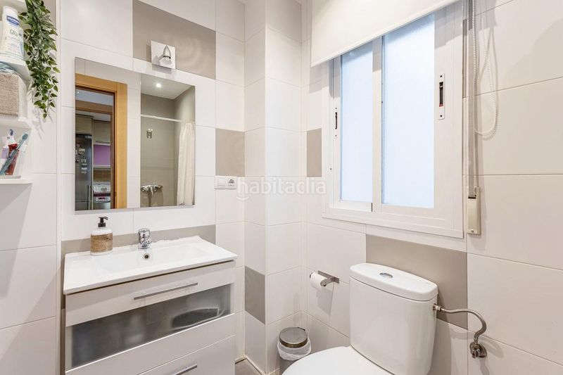 Foto e779dbd2-1acd-4860-bb42-e10db7b16a16. Casa adossada amb aparcament a Güevéjar