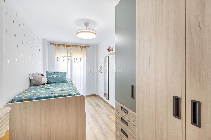 Foto e9621777-2707-4ddf-81c3-71062f6a3ead. Casa adossada amb aparcament a Güevéjar